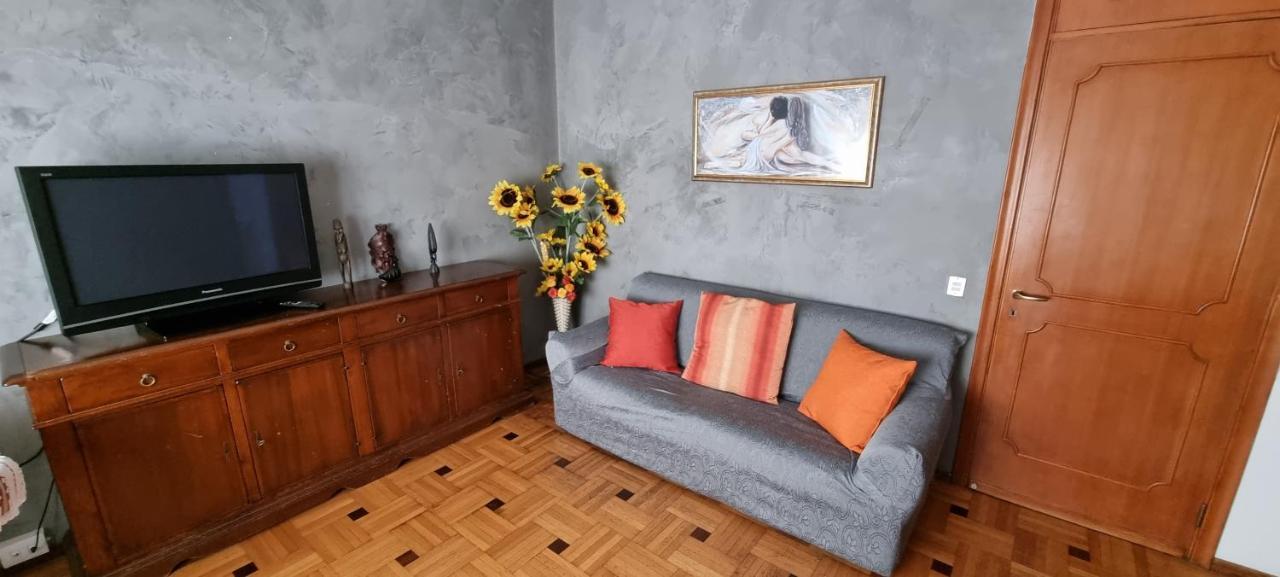 Al Salice Tranquillita Nel Verde Via Amendola 24 Apartment บุสโตอาร์ซีซีโอ ภายนอก รูปภาพ